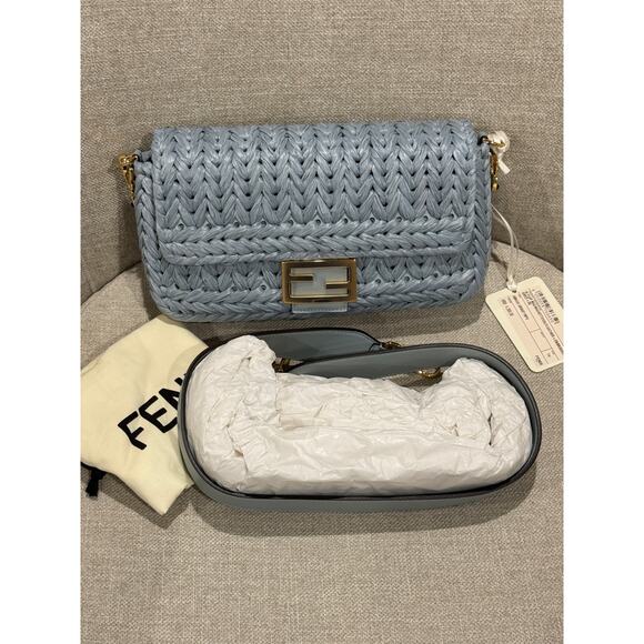 Fendi Iconic Medium Baguette Bag Light Blue Raffia Interlace Leather – NWT - Picture 4 of 10